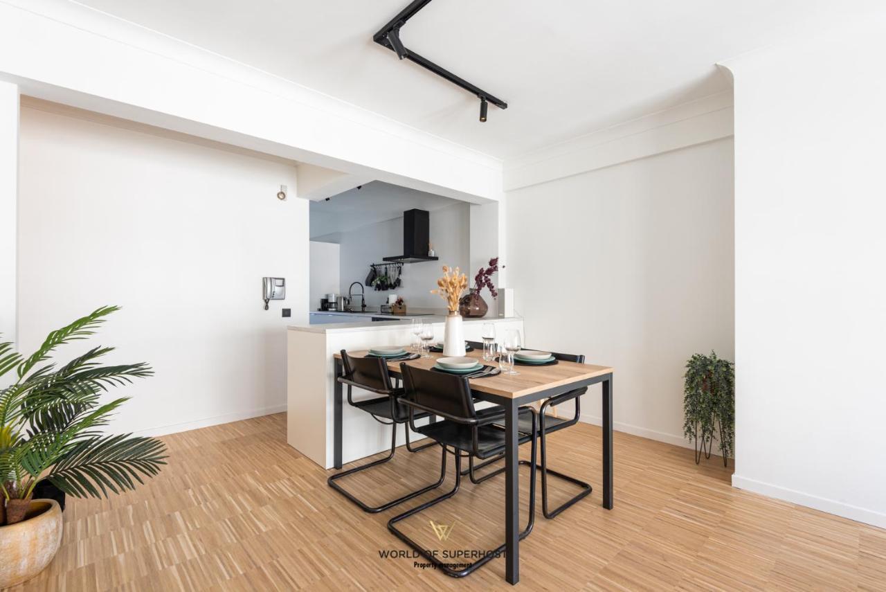 Luxurious Apartment Next To The Sea And City Centre With Free Parking Space Oostende Exterior foto